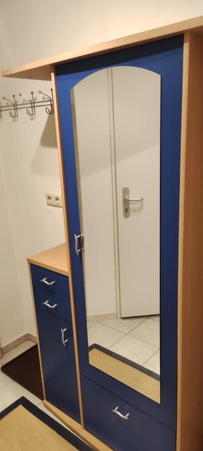 2-Room Appartment Near Westbahnhof Vienna Exterior photo